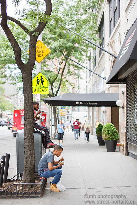 lunch break - 4th av nyc